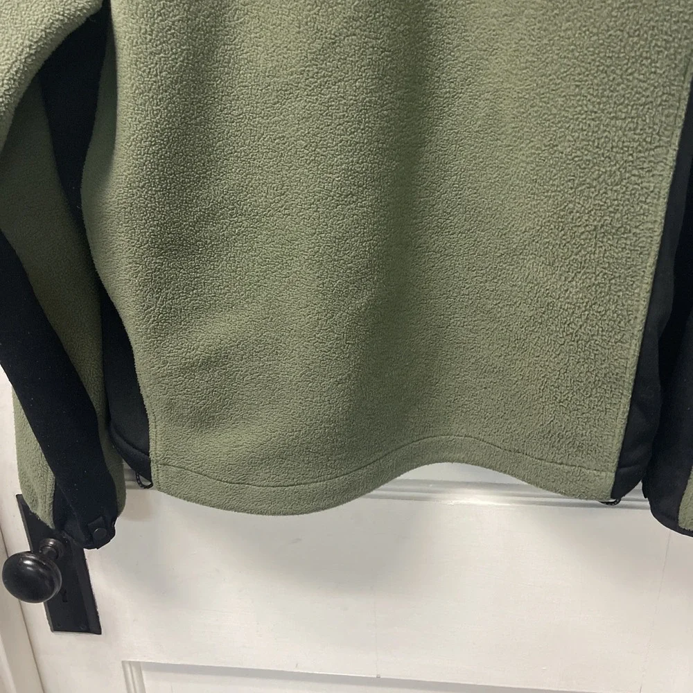 The North Face Men's Fleece Zip-Up Jacket - Medium Two-Tone Green